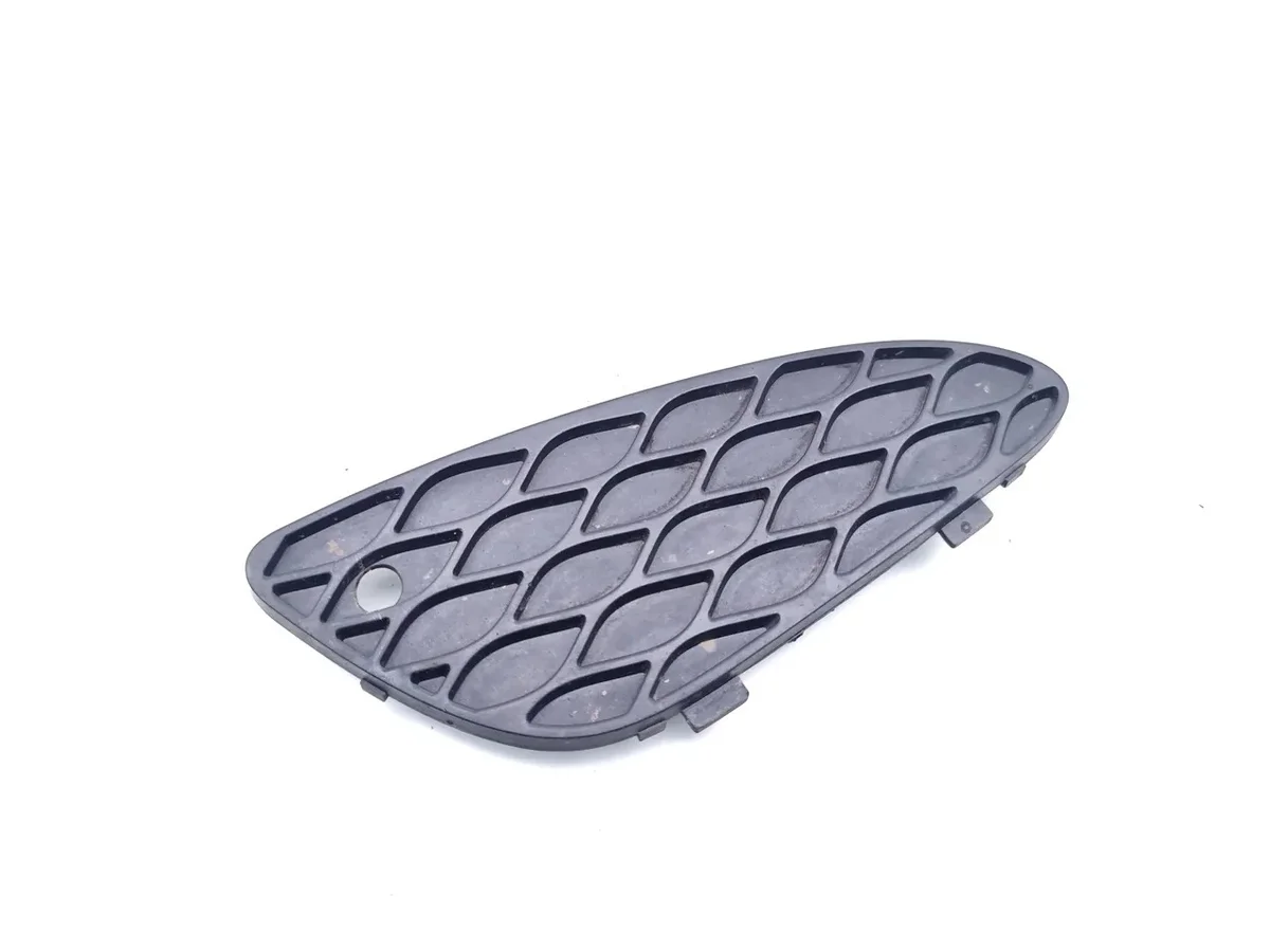 Rejilla Antiniebla Mercedes E-Class 2004 Usado