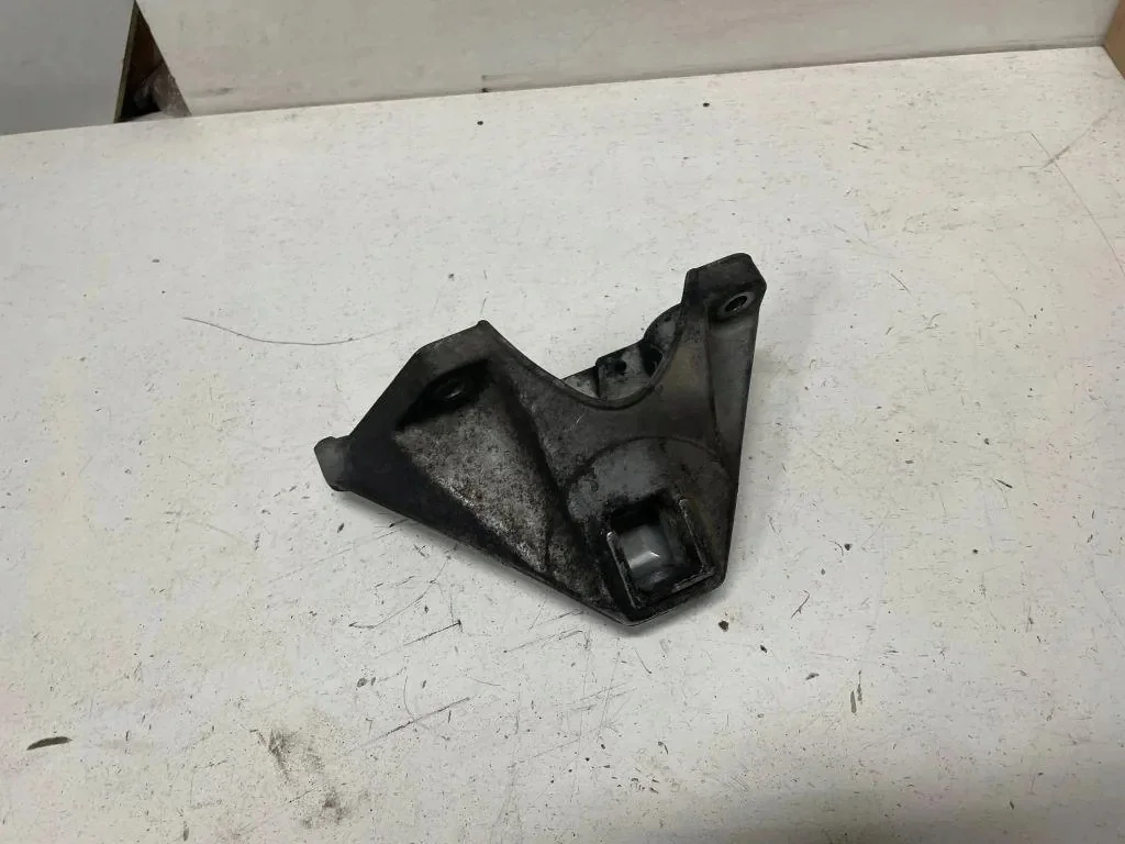 Supporto motore BMW 5 E61 8777628 Diesel