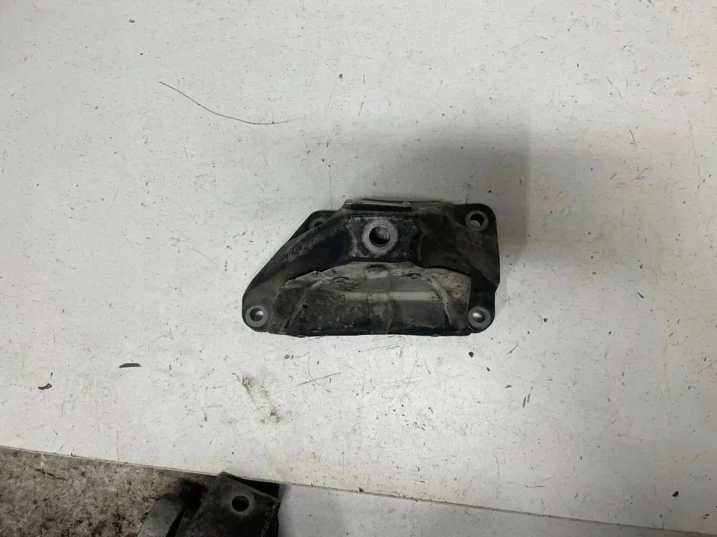 Supporto motore BMW 5 E61 8777628 Diesel image 7