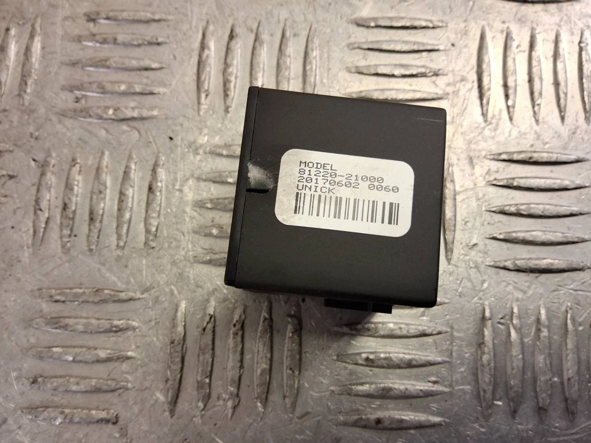 SsangYong Rodius USB Socket 8122021000 image 3