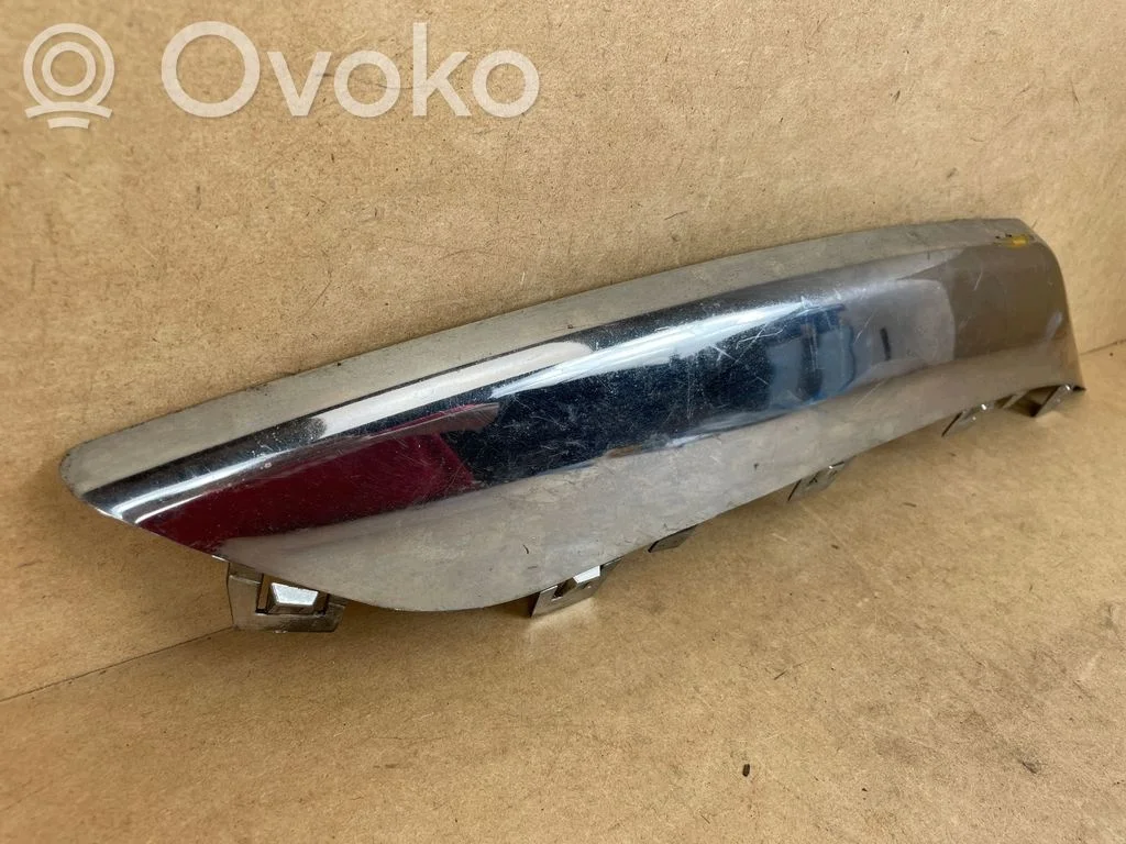 Moldura Parachoques Chrysler Pacifica Derecho Delantero