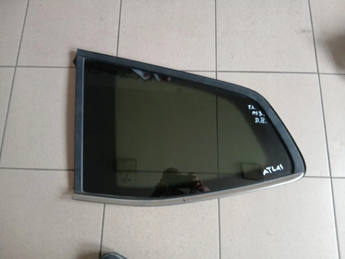 VW Atlas 2018 Rear Left Window Used