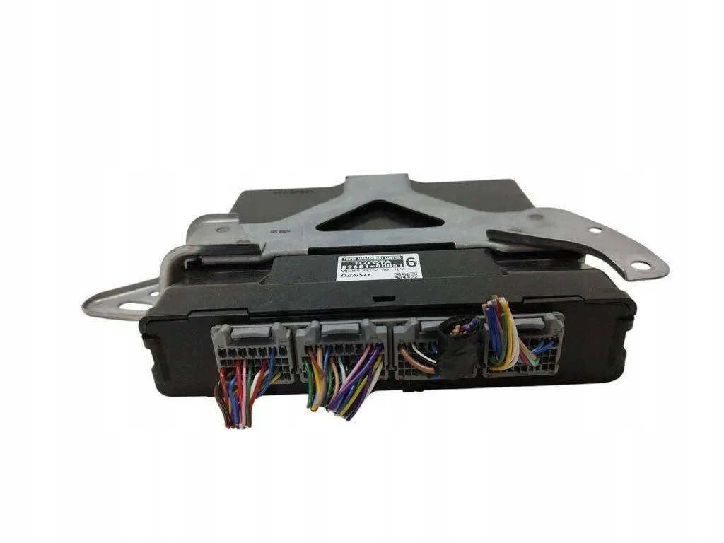 Module confort Toyota Yaris 896810D051 image 3