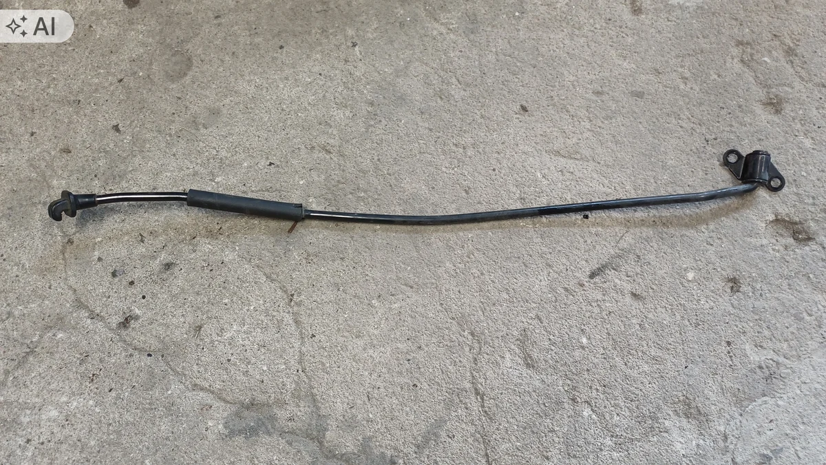 Kia Stonic konepellin tukitanko Käytetty