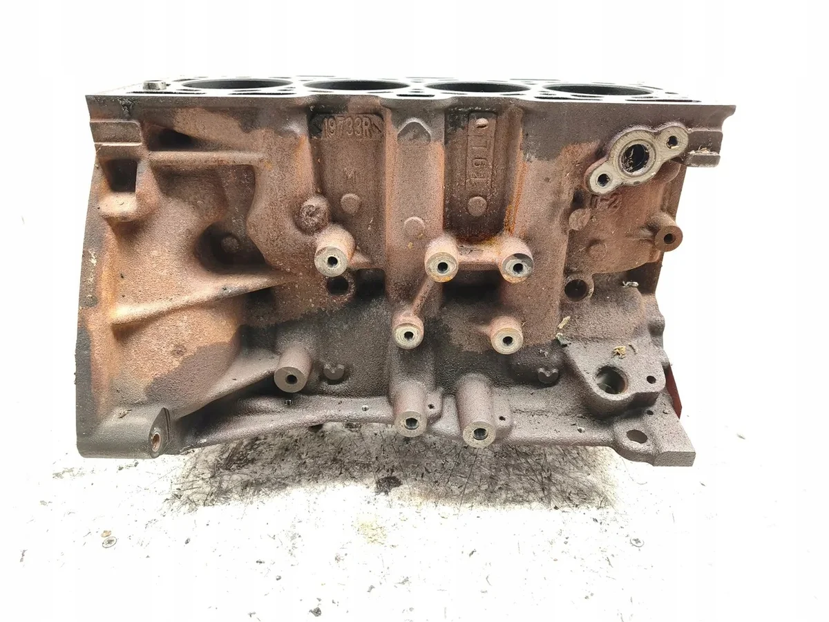 Nissan NV200 Engine Block K9K608 Used image 3