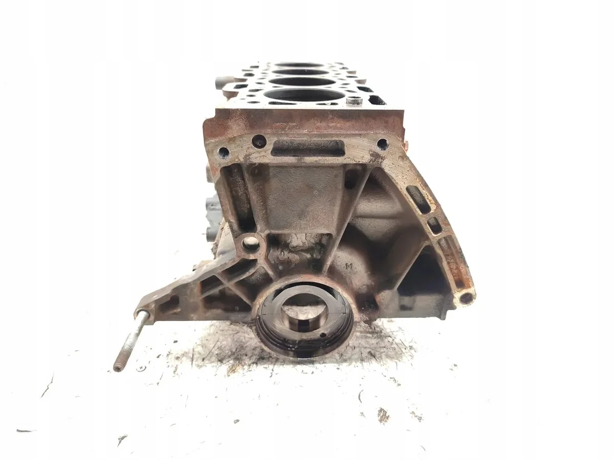 Nissan NV200 Engine Block K9K608 Used image 4