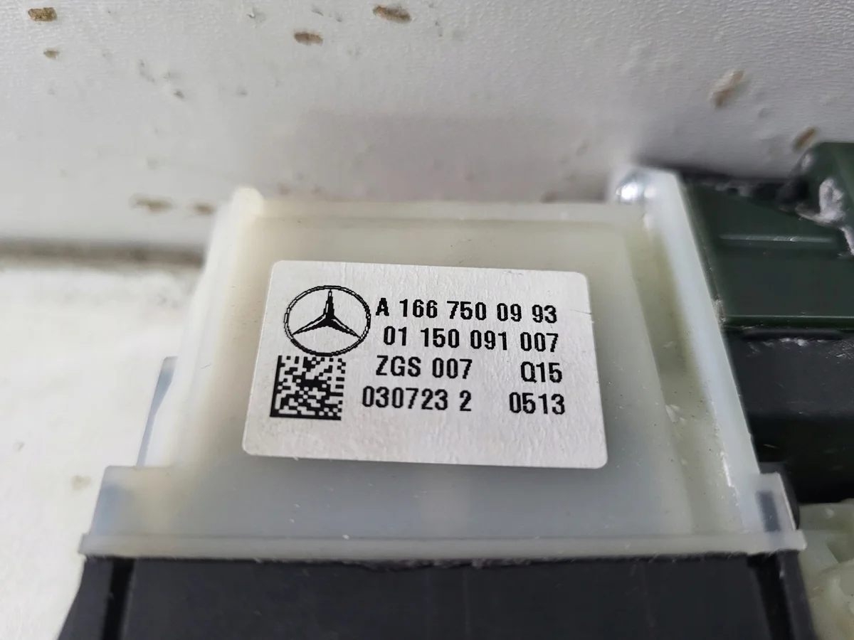 Griff Heckklappe Mercedes GLE GLS 166 GLC 253 image 3