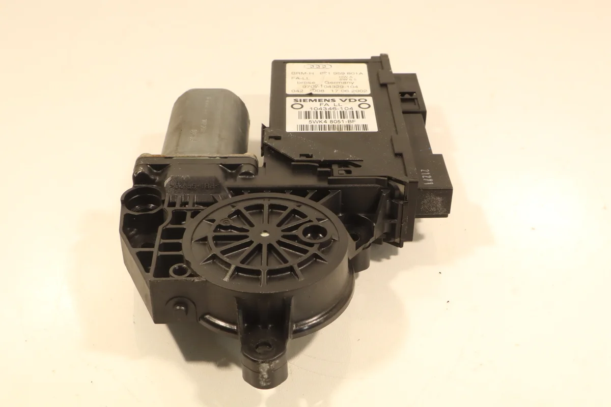 Audi A2 Front Left Window Motor 8Z1959801A image 3