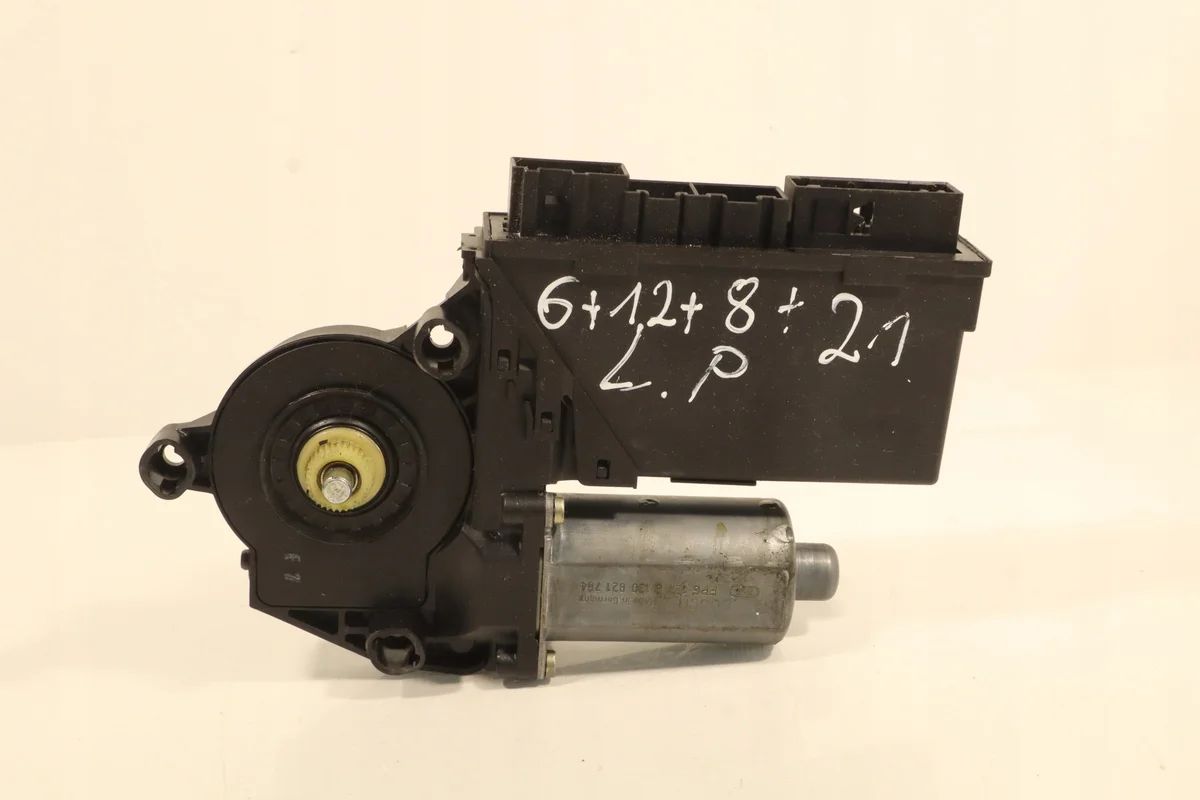 Audi A2 Front Left Window Motor 8Z1959801A image 4