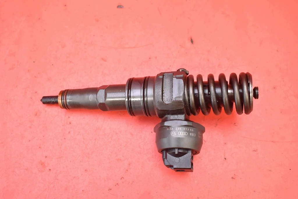 Inyector Bomba VW Passat B6 1.9 TDI 105 KM