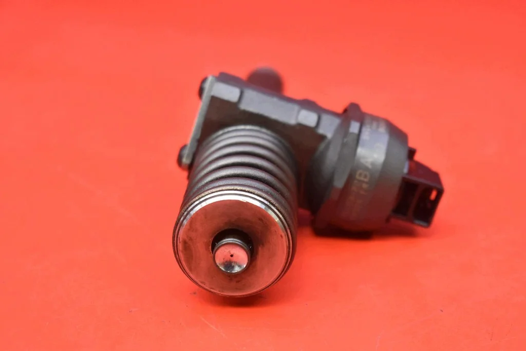 Einspritzdüse 038130073AG VW Passat 1.9 TDI image 6