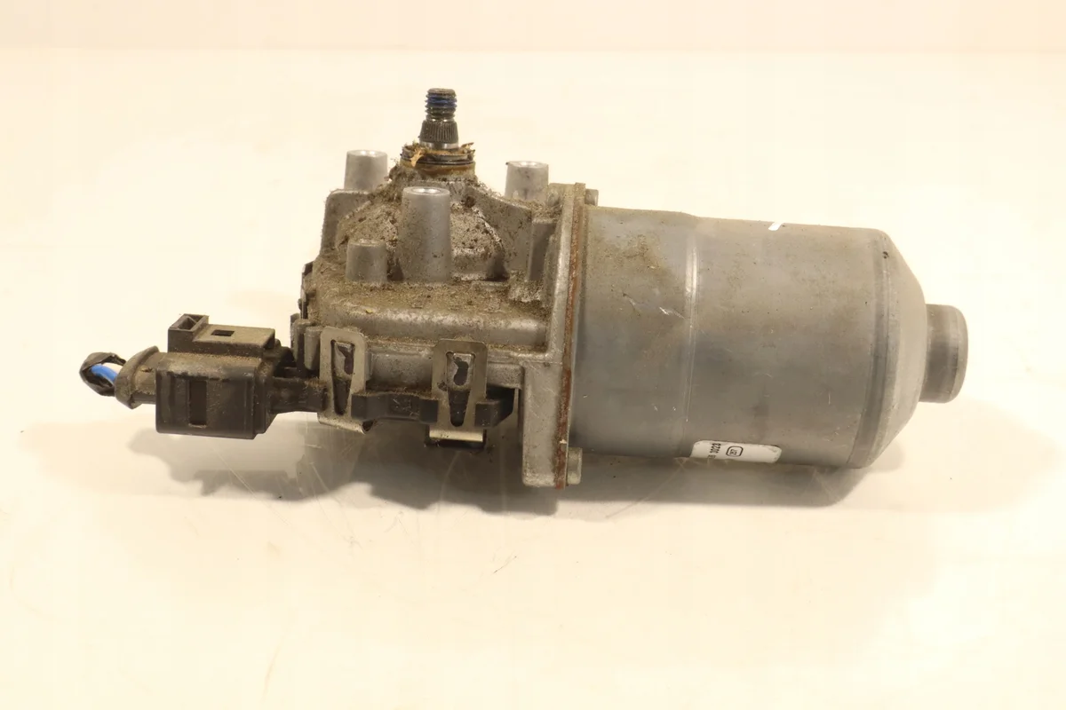 Nissan Pulsar Front Wiper Motor Used 0390243237