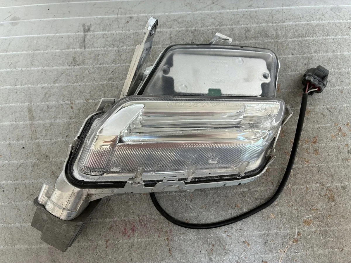Volvo XC60 LED DRL ajovalopoltin oikea
