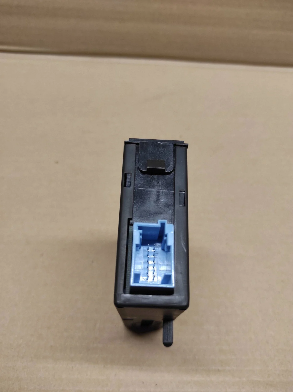 Renault Card Reader 8200224595 Used image 4