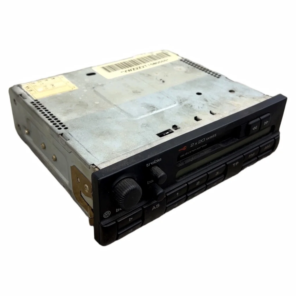 Radio SCANIA 3BO035152 Usado image 9