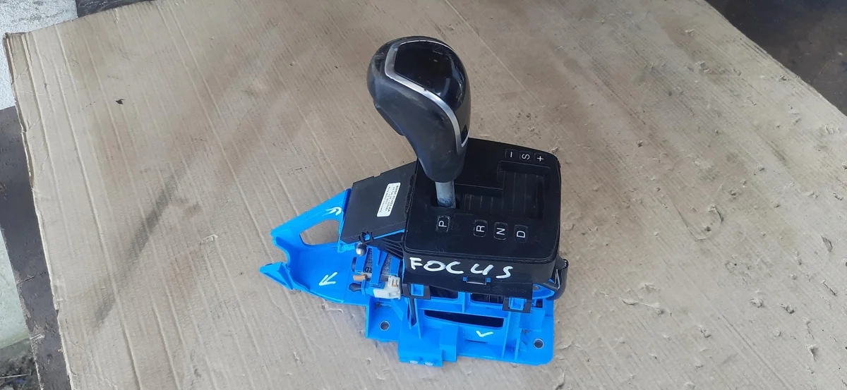 Palanca de cambios Ford Focus MK2 Usada