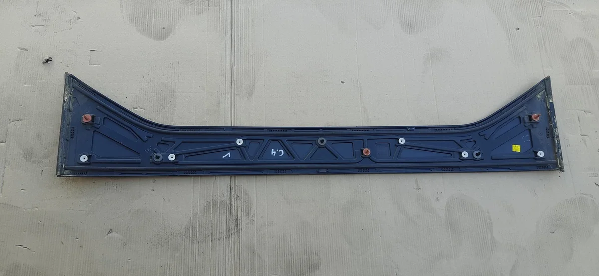 Spoiler Maletero Citroen C4 Picasso II Usado image 5