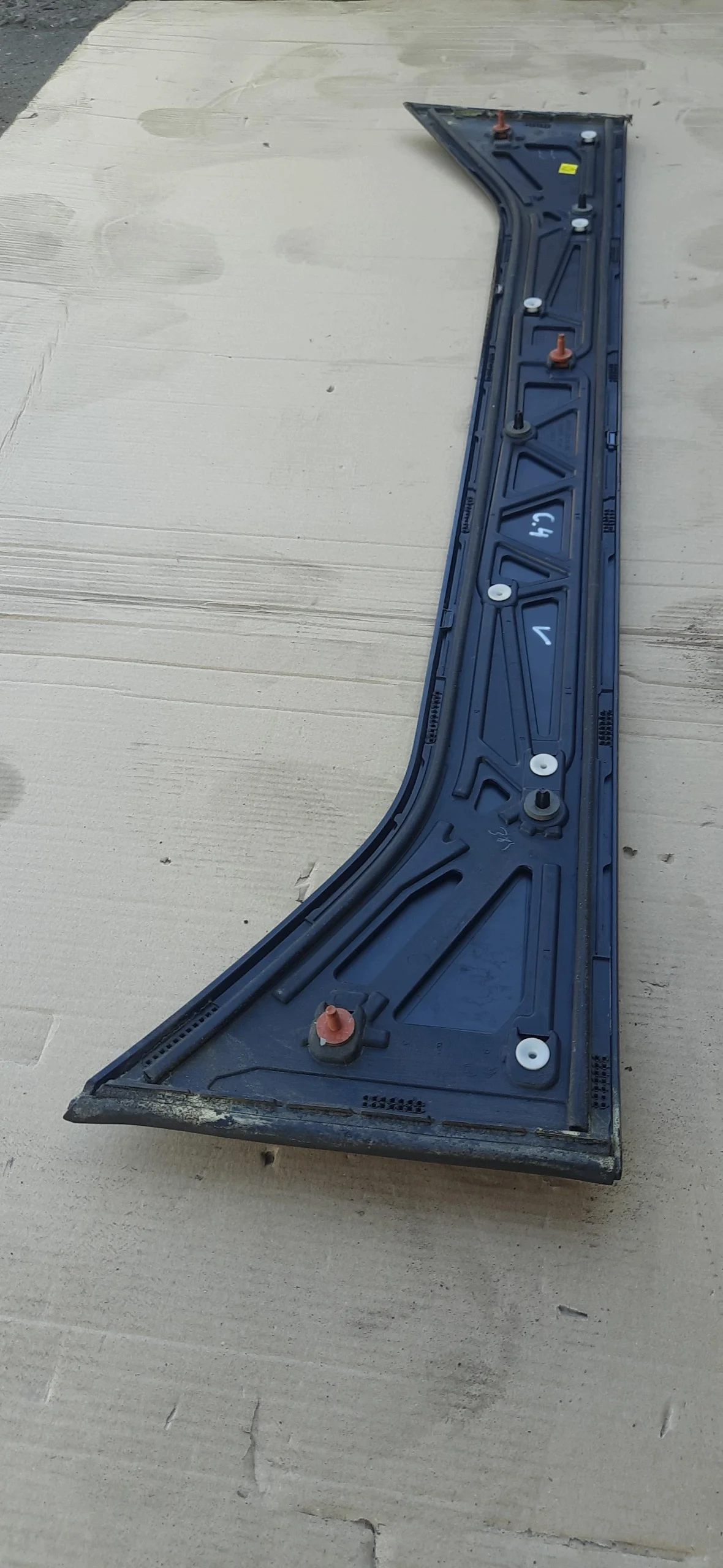 Spoiler Maletero Citroen C4 Picasso II Usado image 6