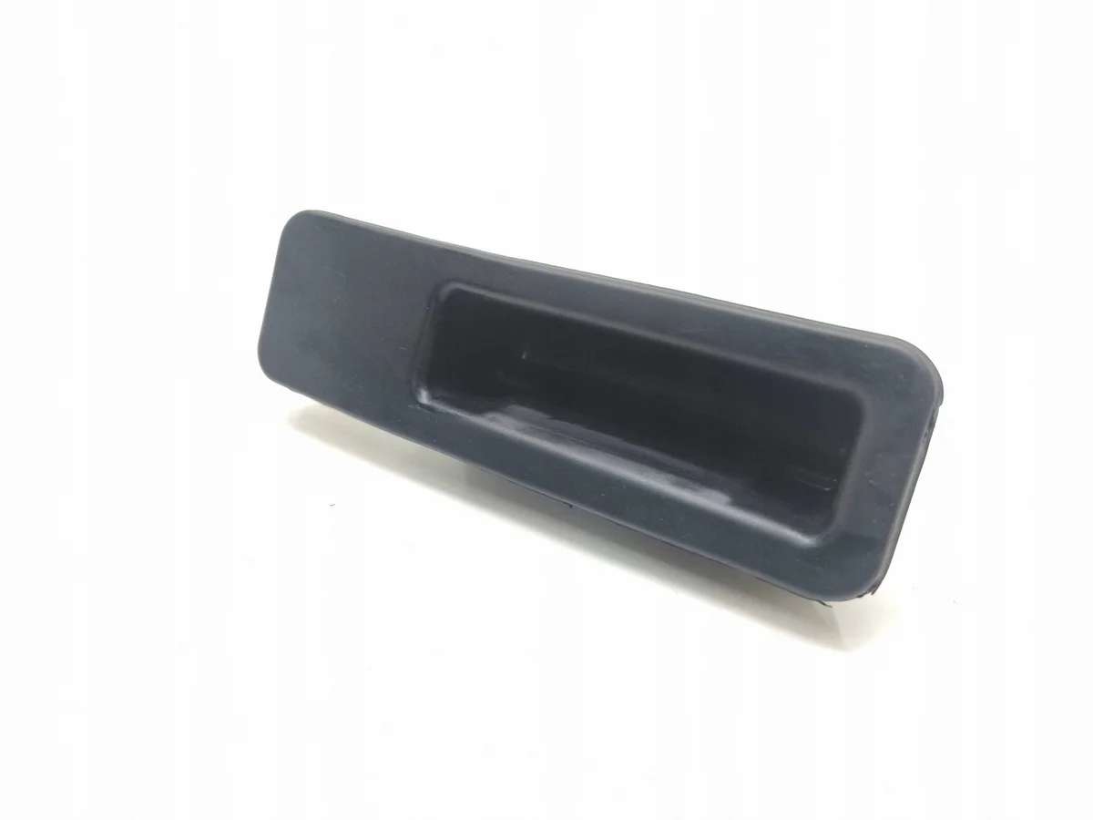 BMW G01 G20 G21 F44 Tailgate Button 7405633