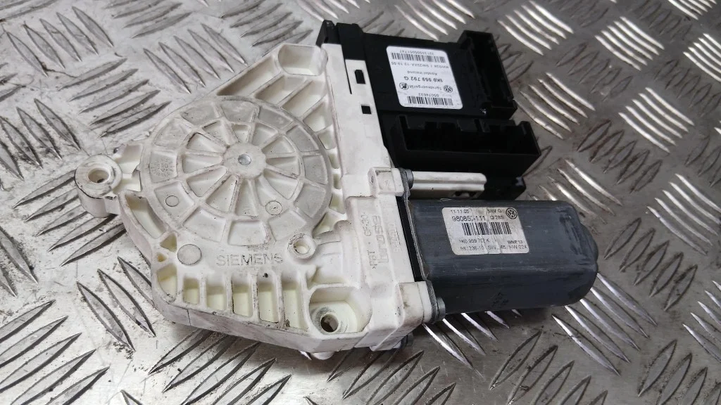 Fensterheber Motor Rechts Vorne VW Passat B6 image 3