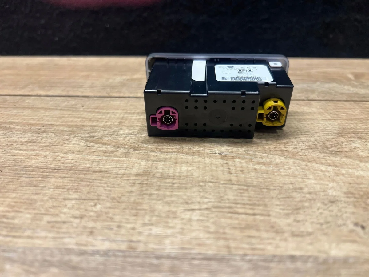 USB-C Buchse Jaguar Land Rover L8B2-19E110-DE