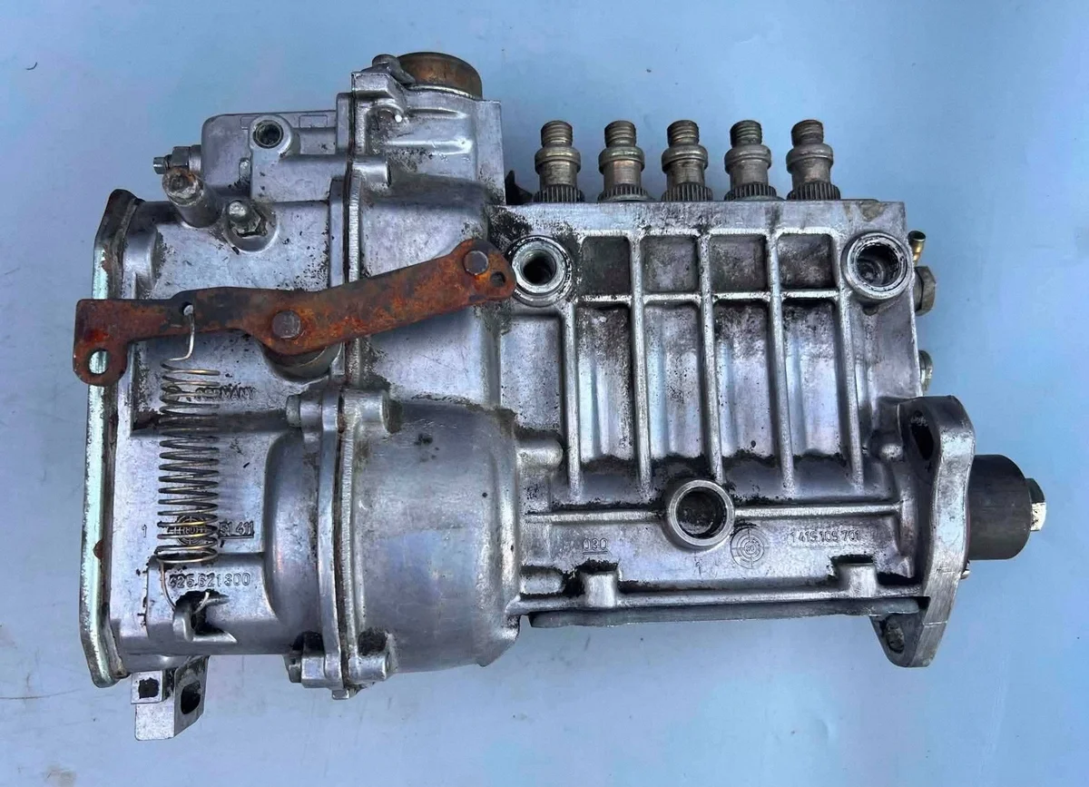 Bomba Inyectora Mercedes W123 300D 6170702901
