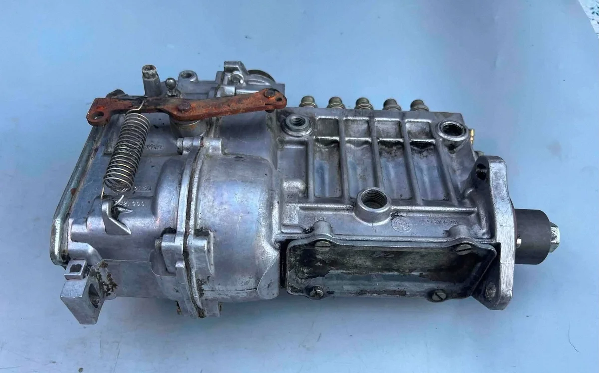 Bomba Inyectora Mercedes W123 300D 6170702901 image 8