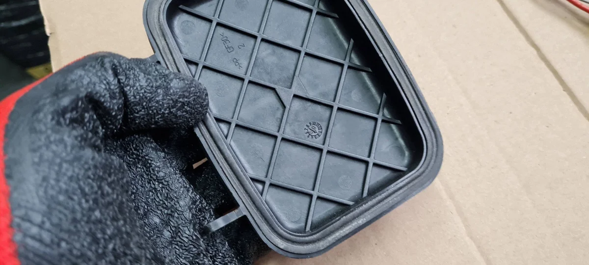 Audi Q5 8R Abdeckung Scheinwerfer vorne gebraucht image 9