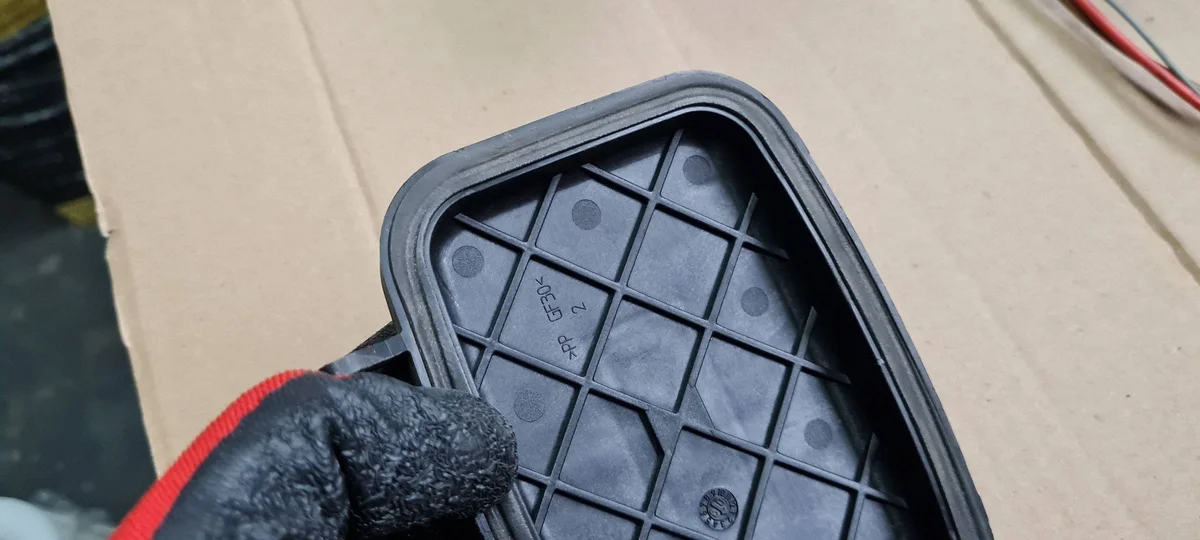 Audi Q5 8R Abdeckung Scheinwerfer vorne gebraucht image 10