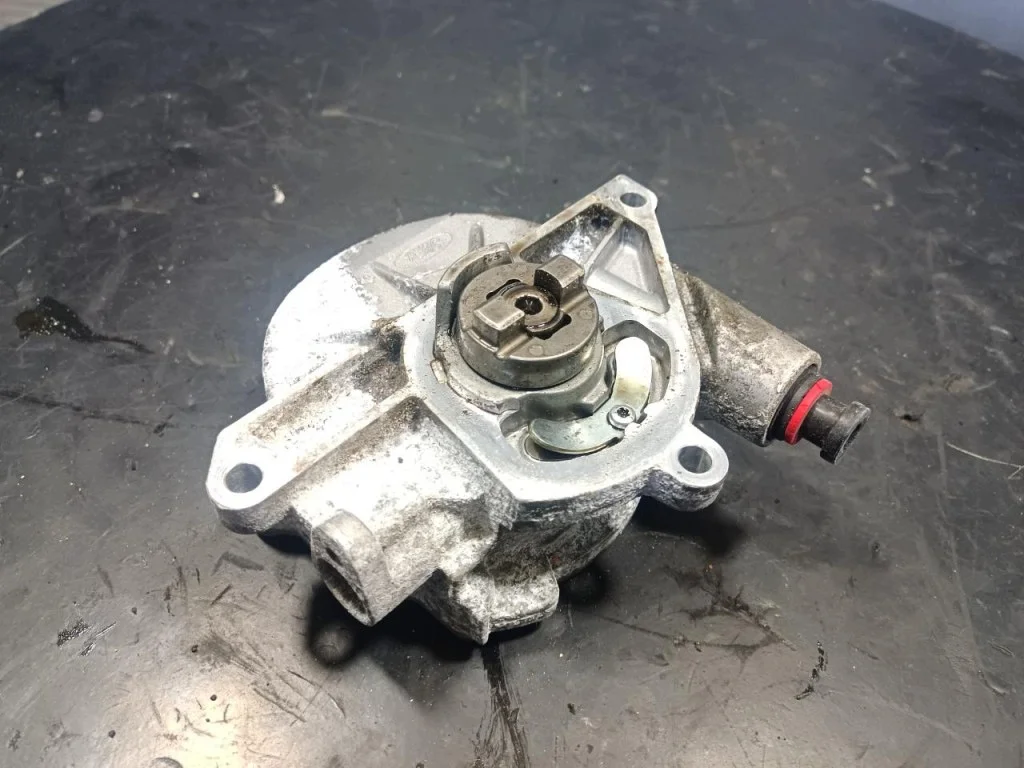 Alipainepumppu Ford Custom Edge Focus Kuga 2.0