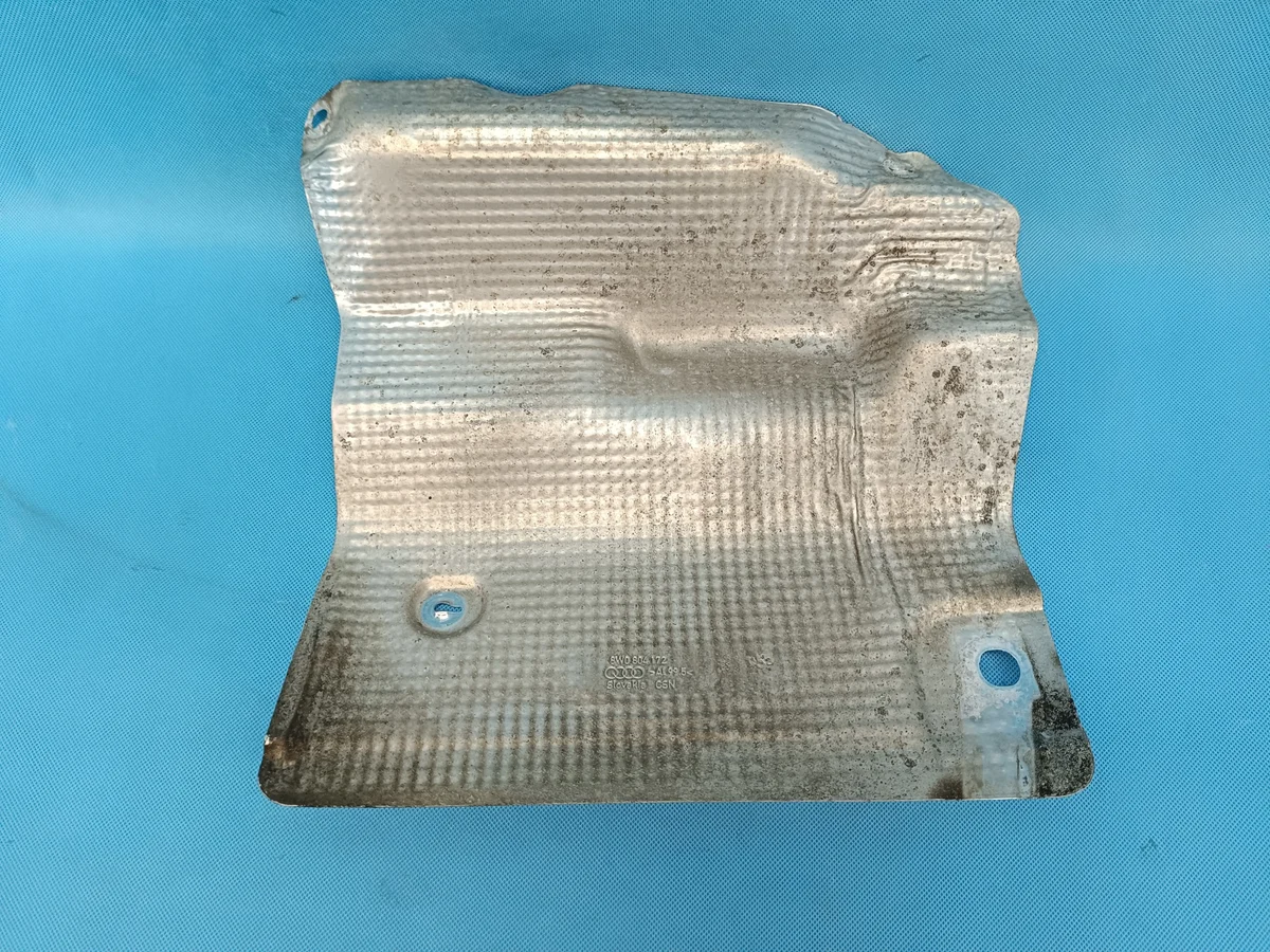 Audi A4 B9 LIFT 8W0804172 Cache thermique
