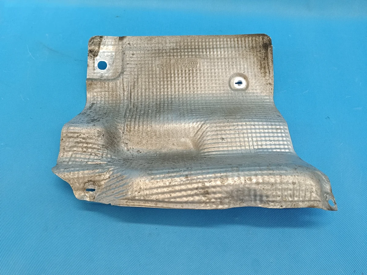 Audi A4 B9 2.0 TFSI Heat Shield 8W0804172