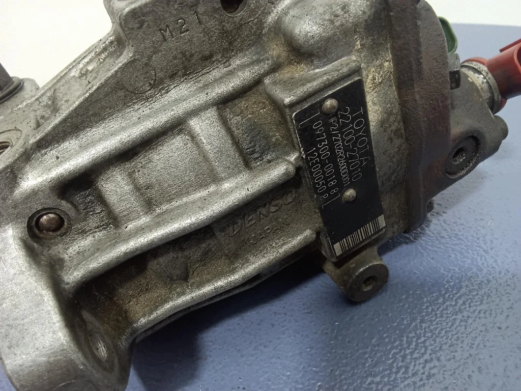 Einspritzpumpe Toyota Avensis Verso 2.0 D4D image 6