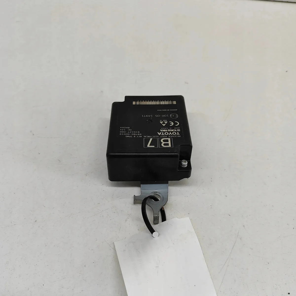 Módulo Fecho Central Toyota Yaris Cross 61G127000 image 3