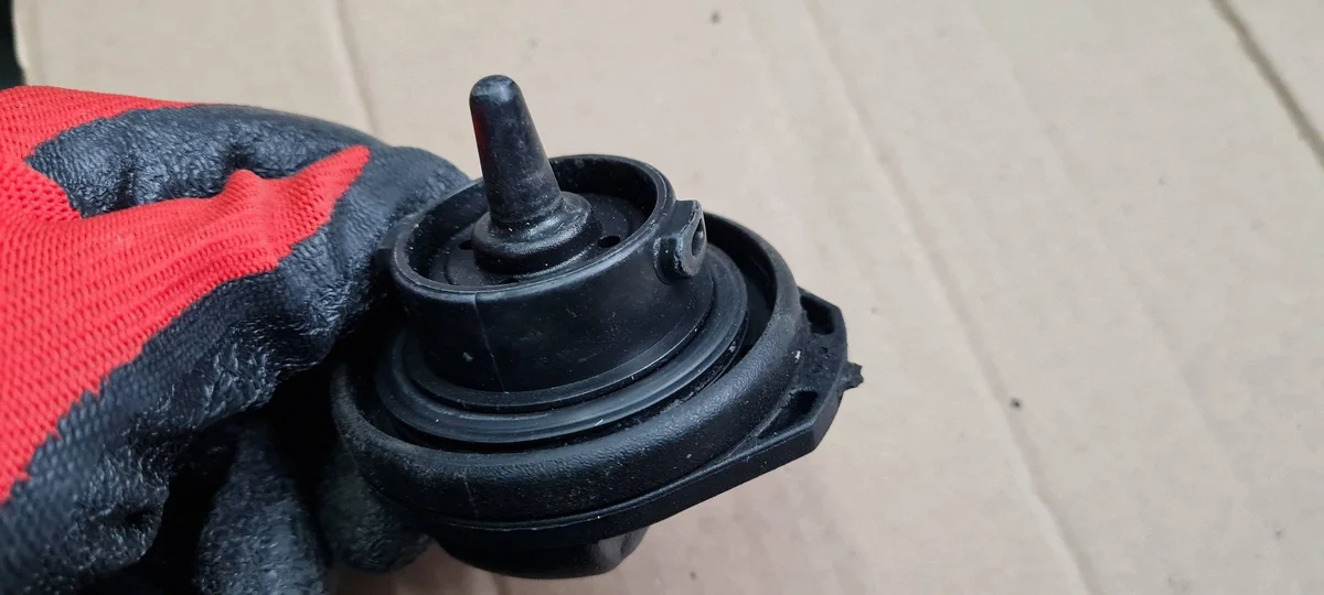 Tapa combustible Audi Q5 8R Diesel OEM image 8