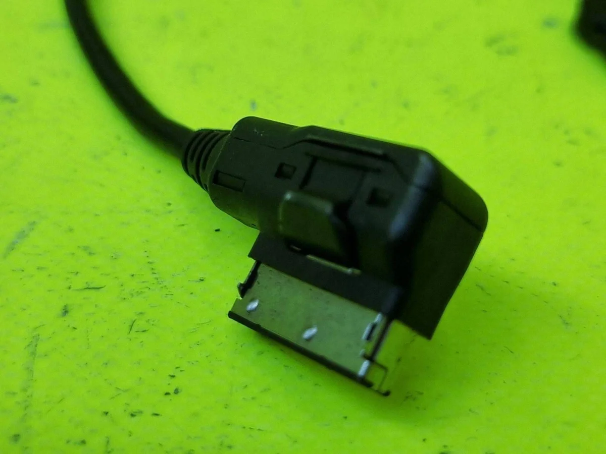 Adaptateur Radio Audi 4F0051510E image 4