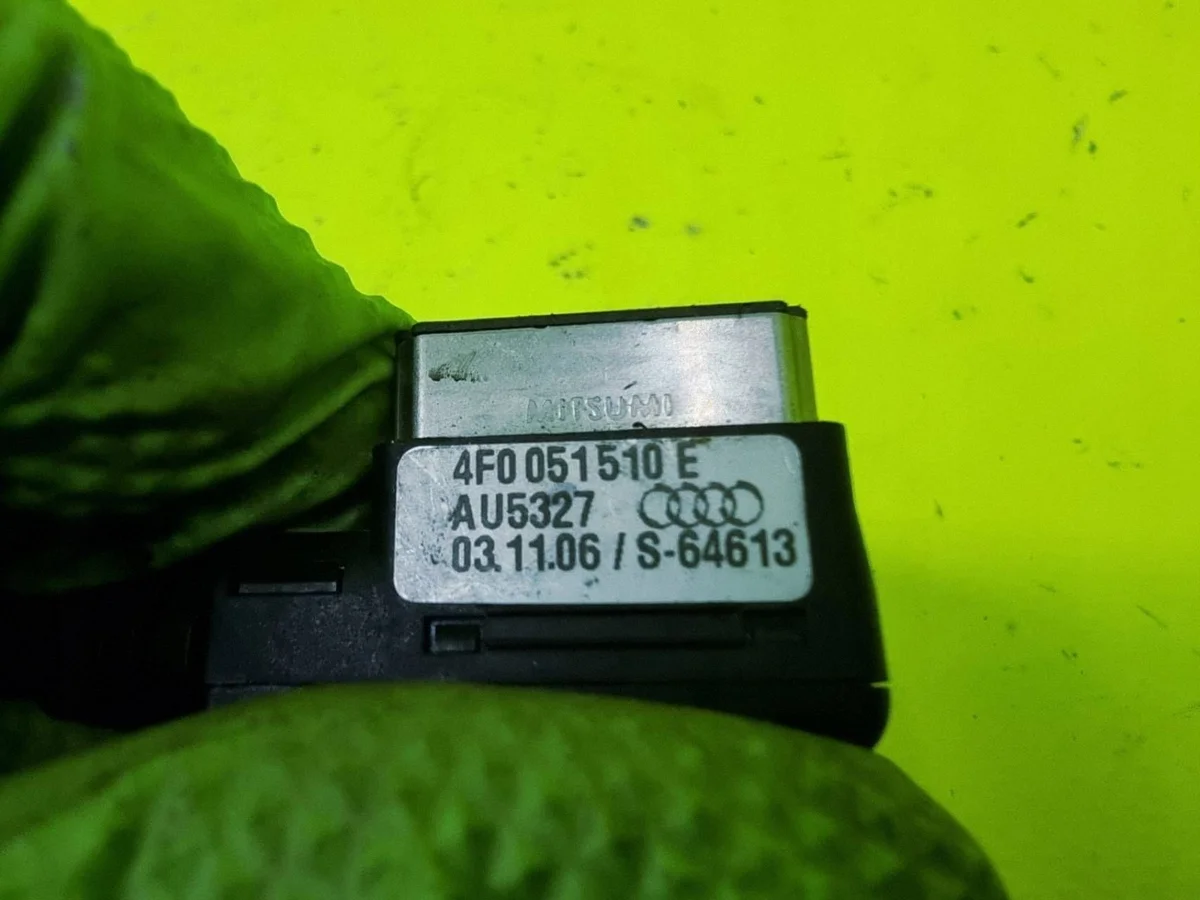 Adaptateur Radio Audi 4F0051510E image 8