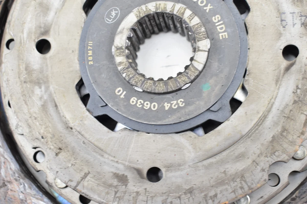 Volante Bimassa BMW E81 E84 E87 E90 E91 E60 E61 2.0D N47 image 4