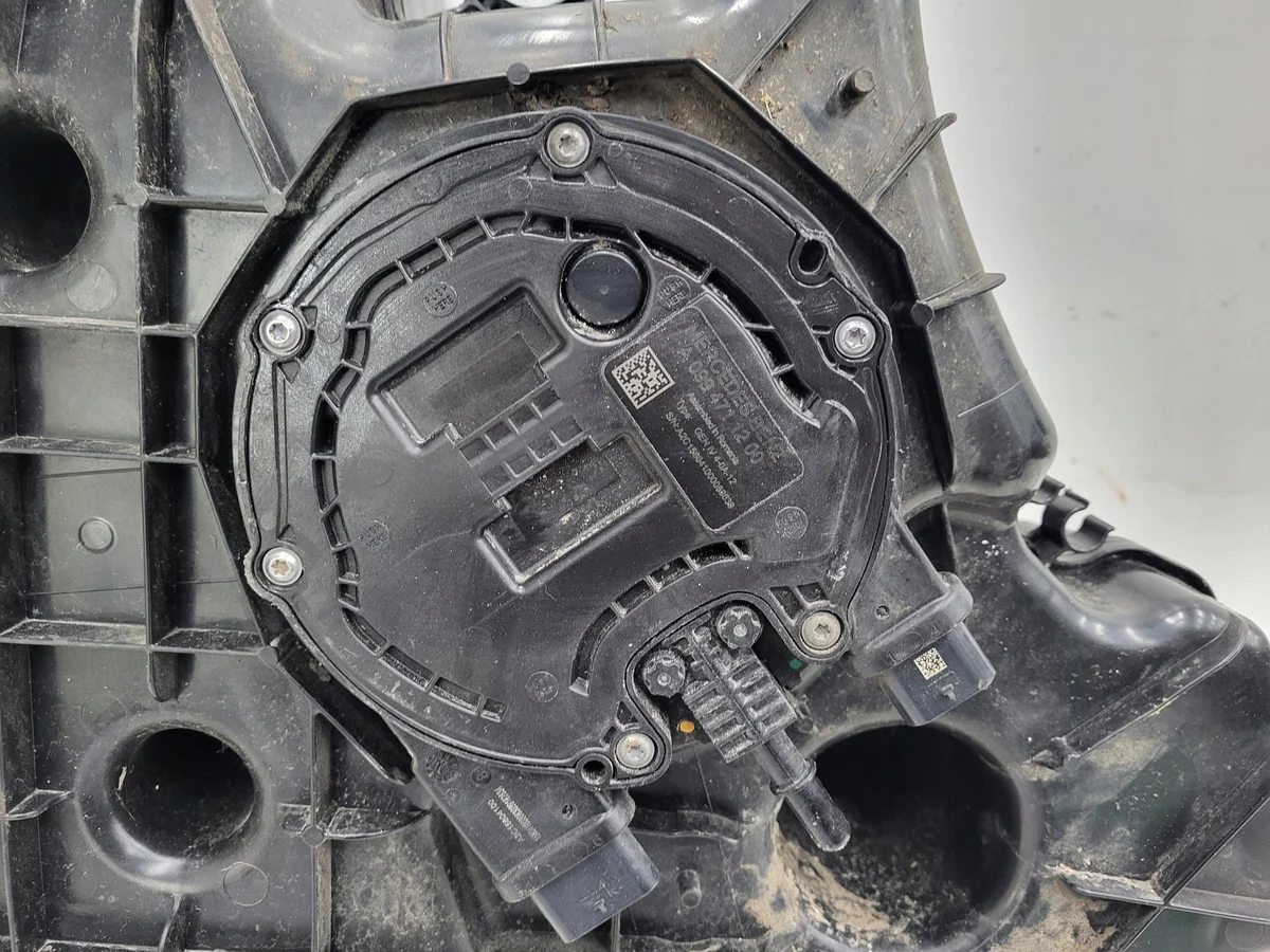 Pompe réservoir AdBlue Mercedes W213