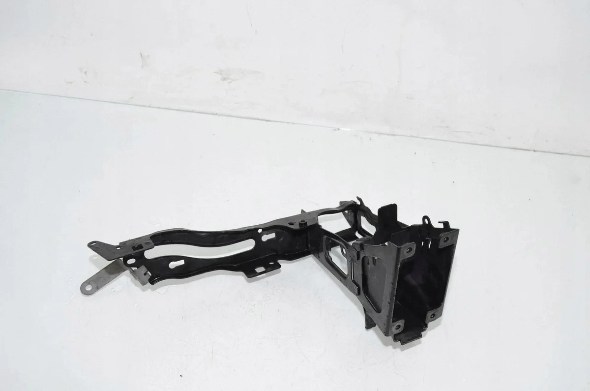 BMW 3 F30 F31 ajovalon pidike oikea