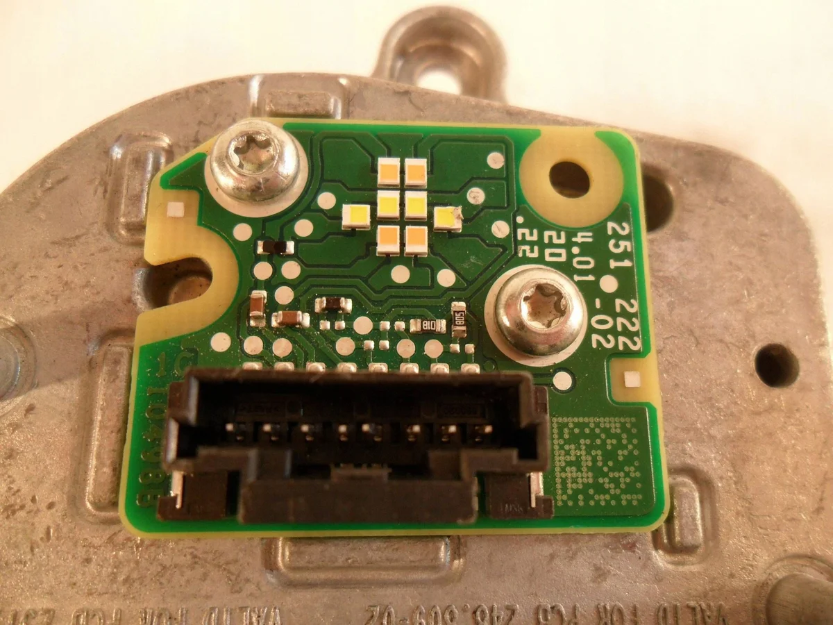 VW ID Buzz LED Modul Höger 24989602 image 8