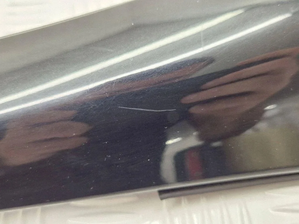 Renault Windshield Trim 727601597R Used image 9