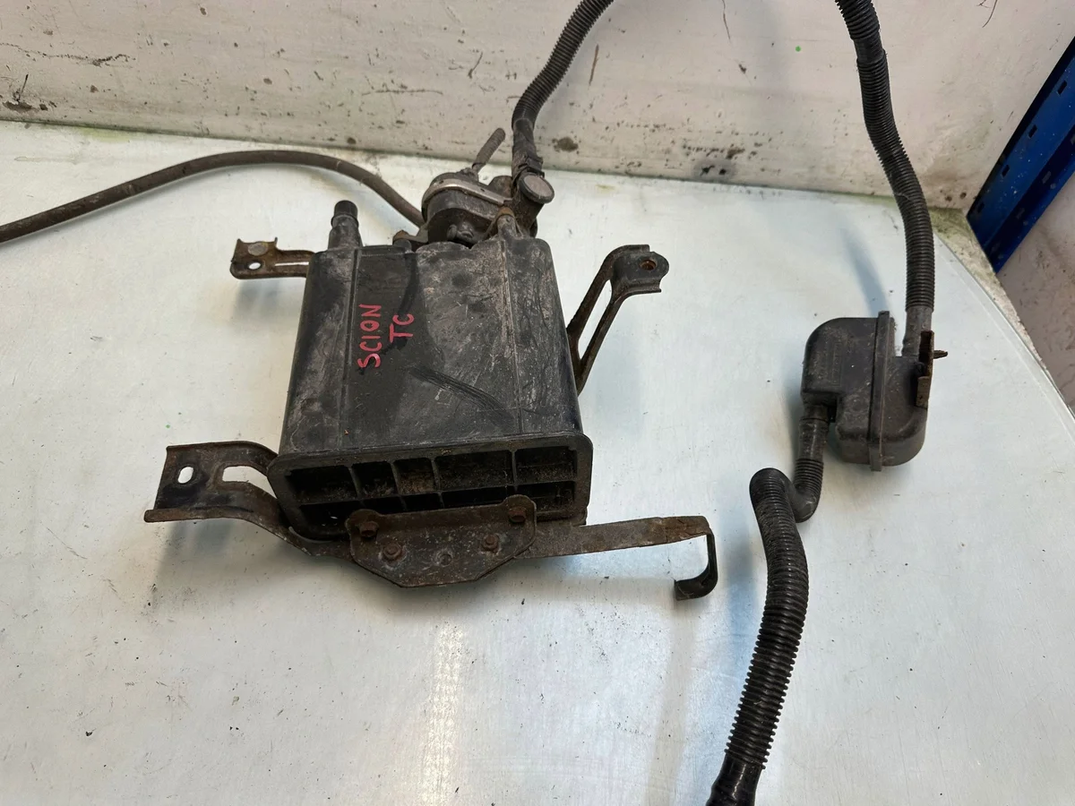 Toyota Scion TC Filtre à charbon 213