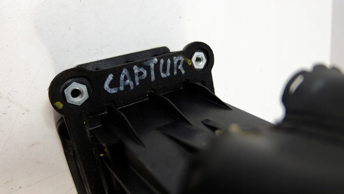 Renault Captur Gear Selector Cable Used image 5