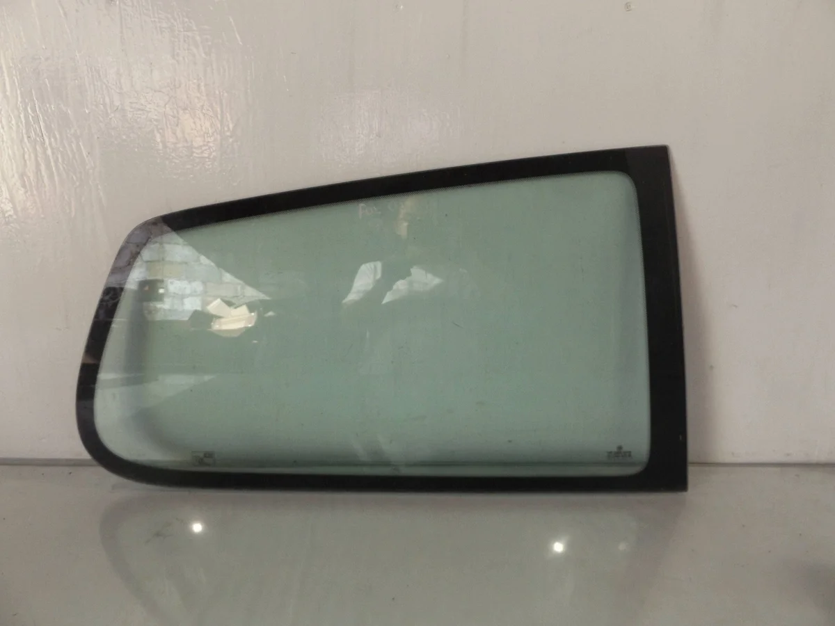FOX VITRE ARRIERE DROITE VW ACL21142