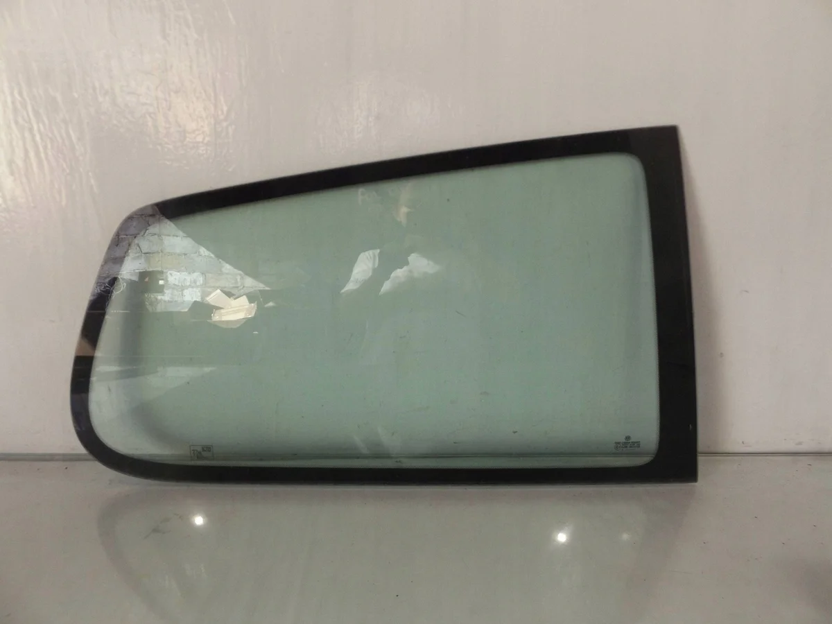 Bakre höger fönsterglas för VW Fox