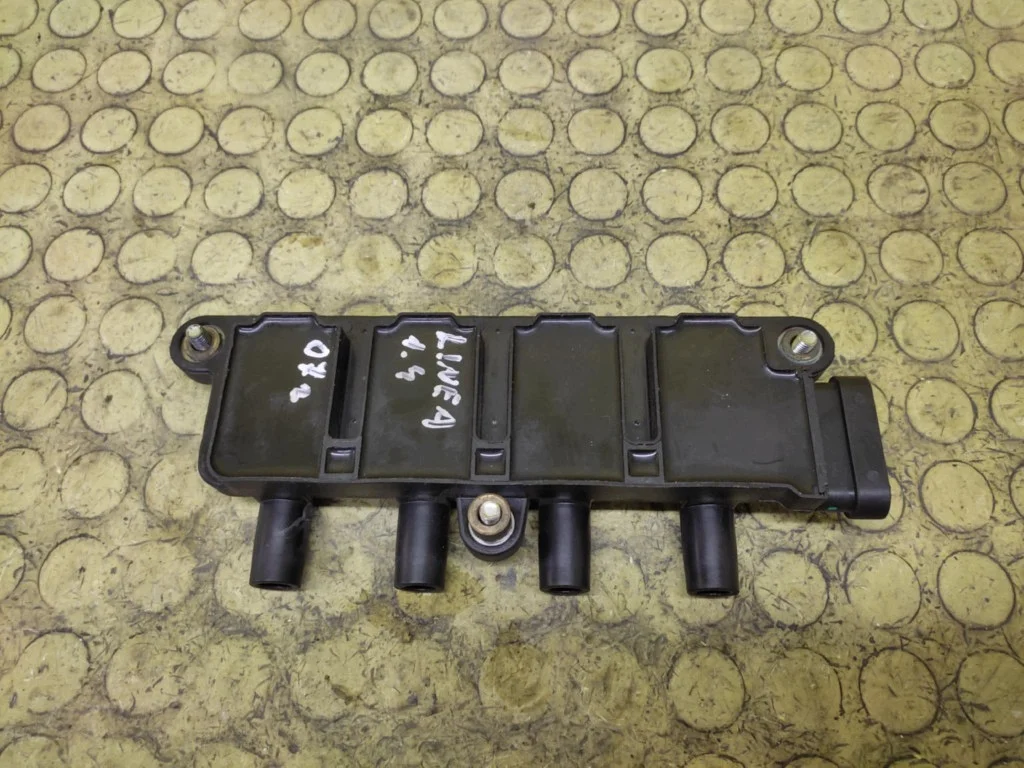 Bobine d'allumage Fiat Linea 1.4 F-160333-BAEQ135