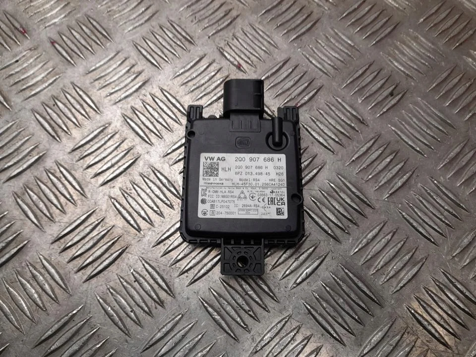Tutka-anturi Volkswagen Taigo 2Q0907686H