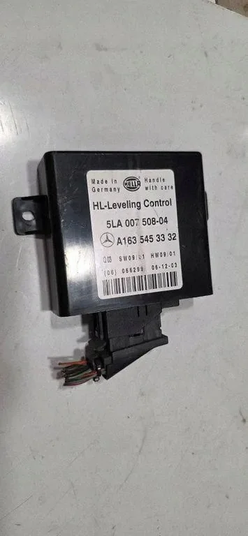 Mercedes-Benz ML W163 Schakelaar 5LA00750804 image 3