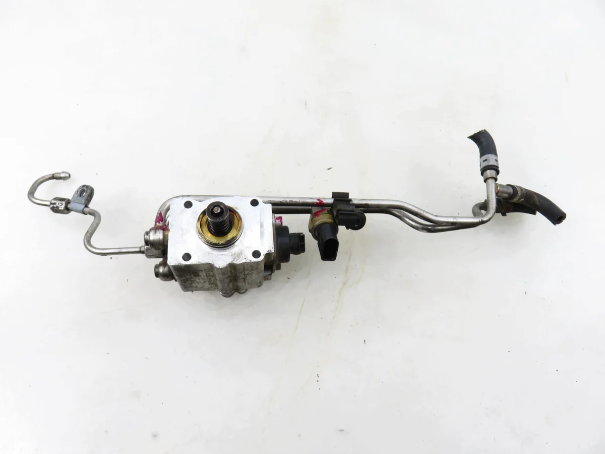 Polttoainepumppu Audi A3 1.6 FSI